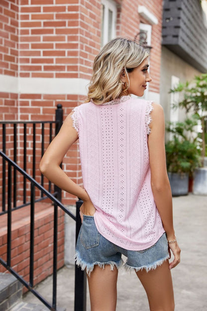 Scalloped Lace V-Neck Tank