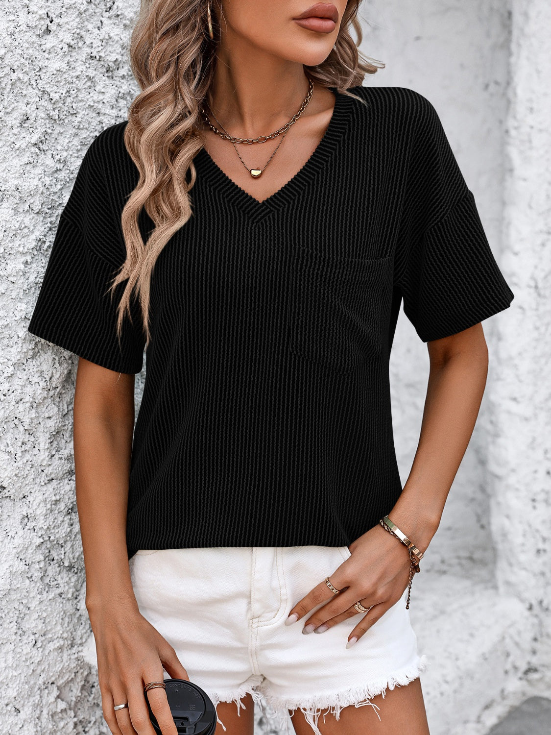 Relaxed V-Neck Pocket Tee Black