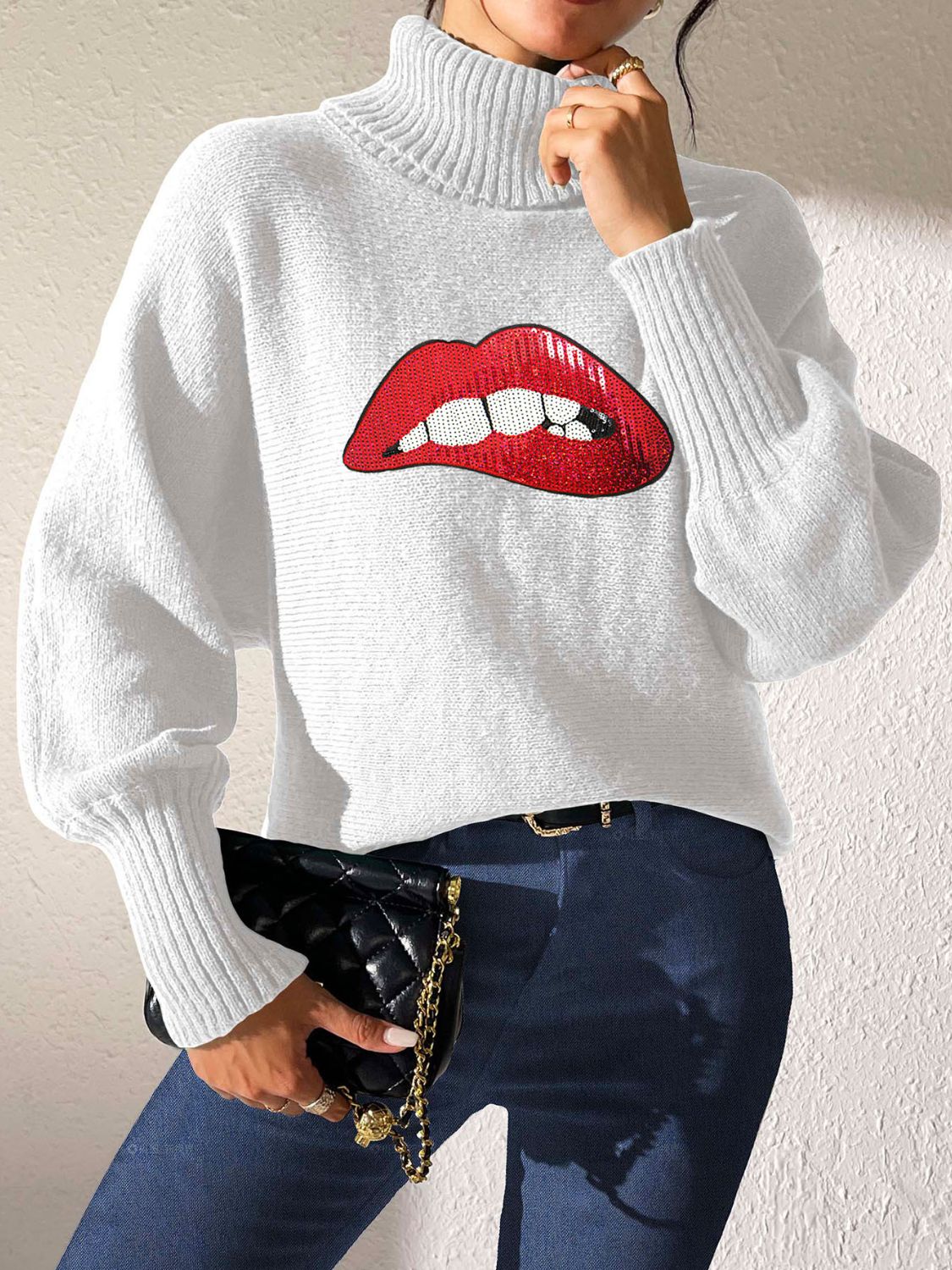 Lip Turtleneck Long Sleeve Sweater White