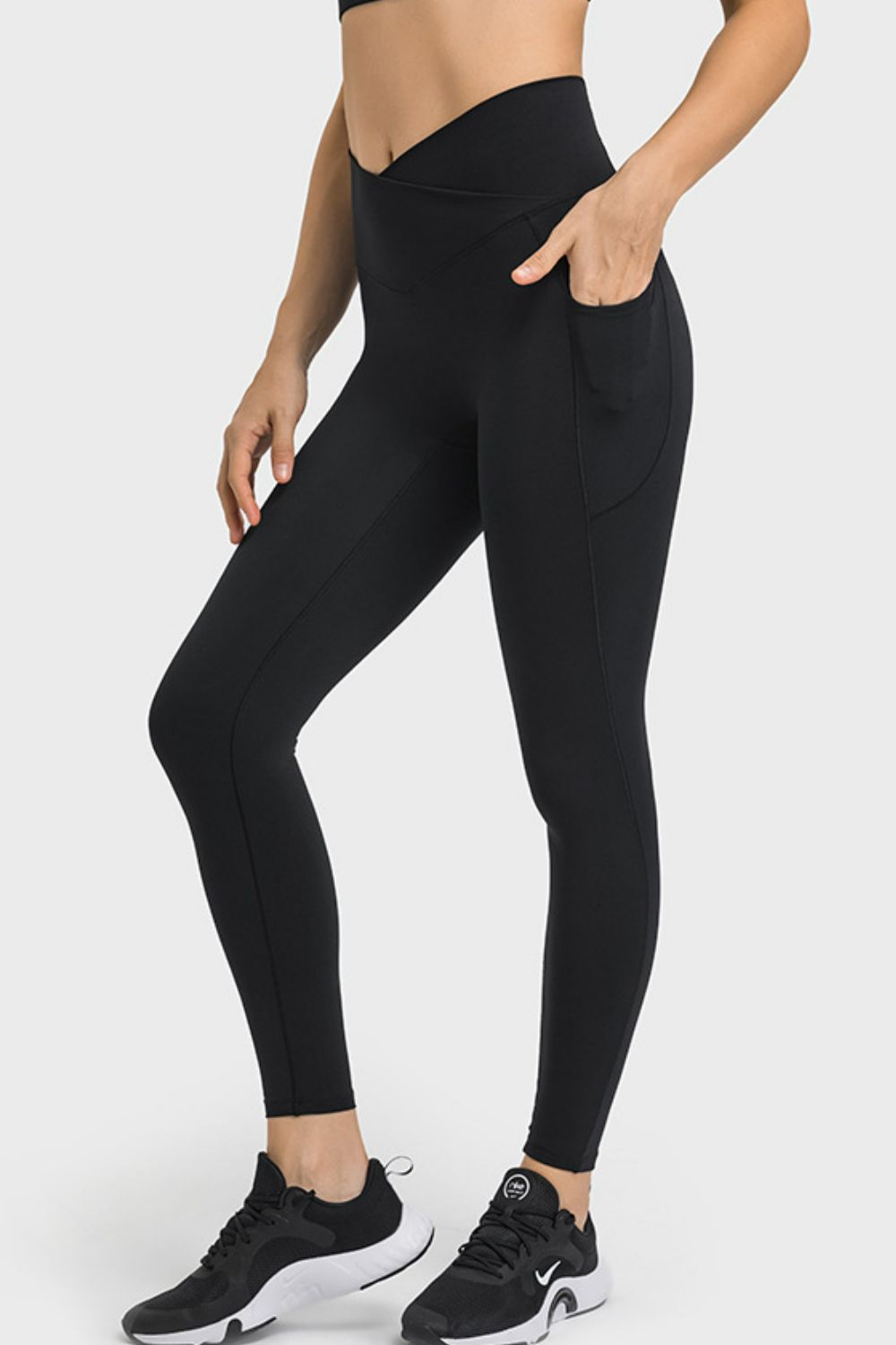 V-Waist Yoga Leggings with Pockets Black