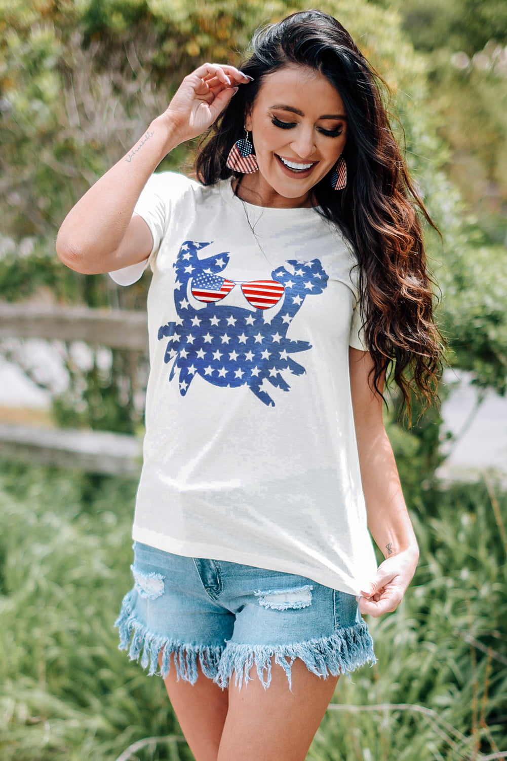 US Flag Crab Graphic Round Neck Tee