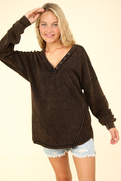 VERY J Washed V-Neck Exposed Seam Knit Top Black