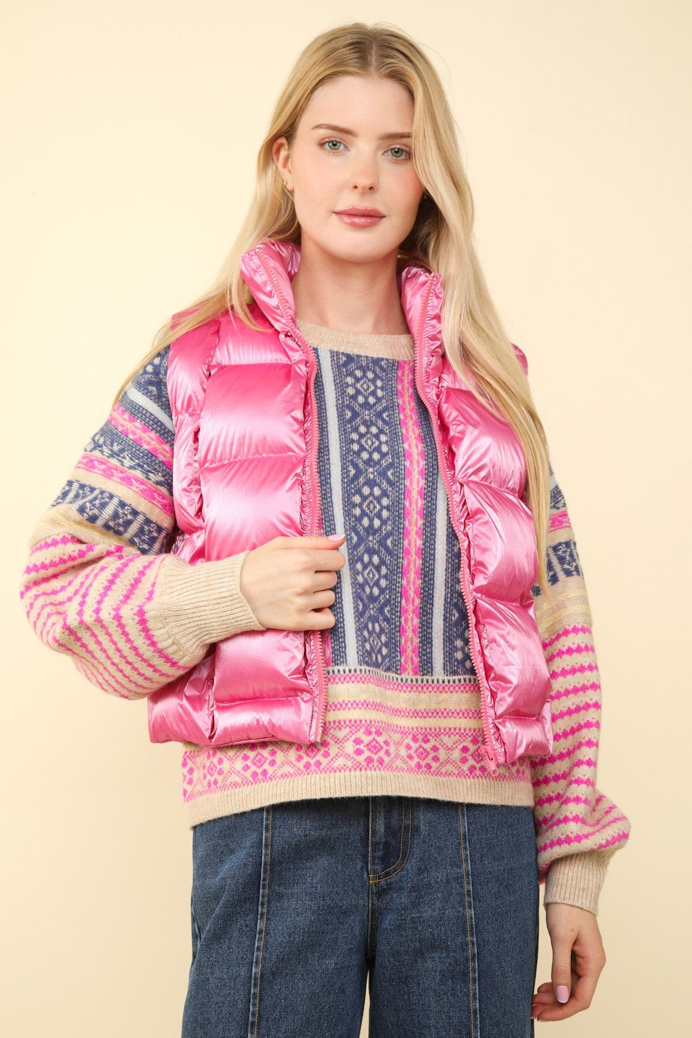 VERY J Shiny Metallic Zip Up Puffer Vest Pink