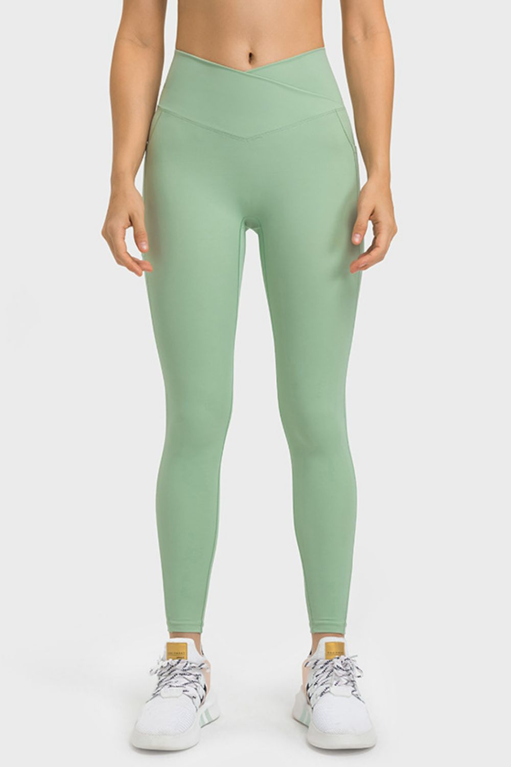 V-Waist Yoga Leggings with Pockets Mint