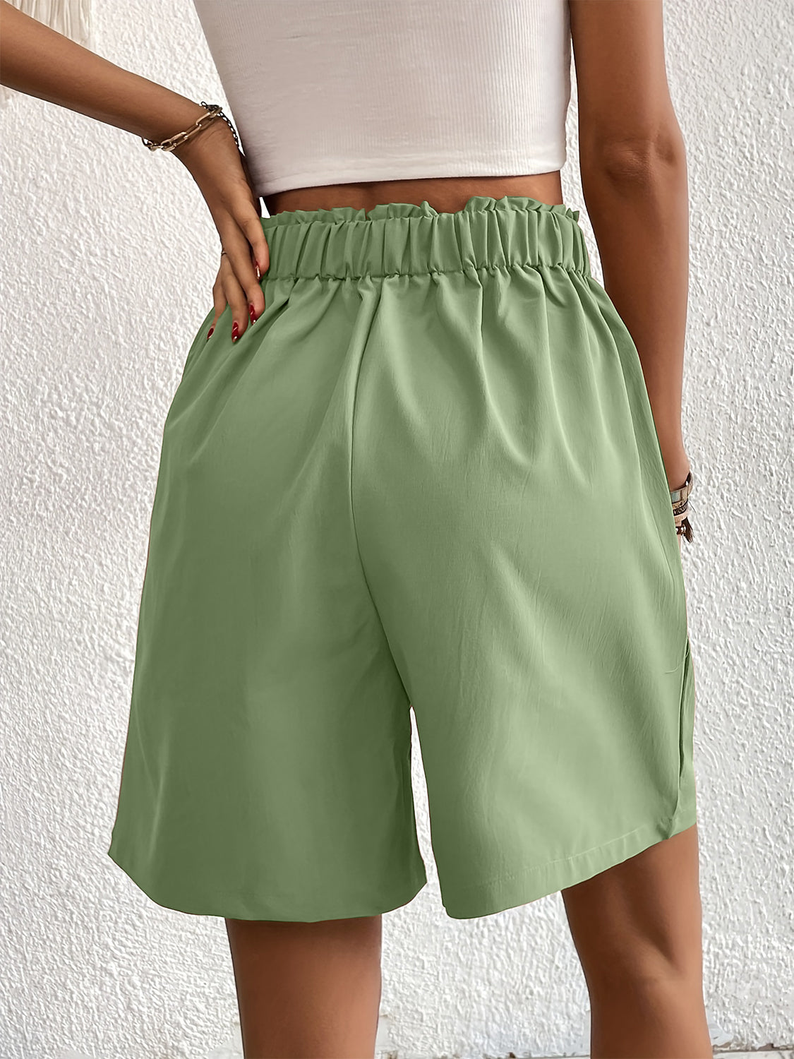 Pocketed Half Elastic Waist Shorts Light Green