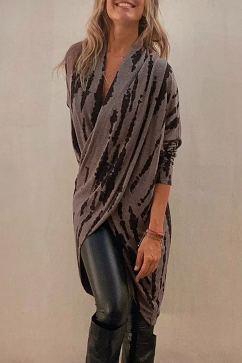 Full Size Contrast Long Sleeve Longline Top