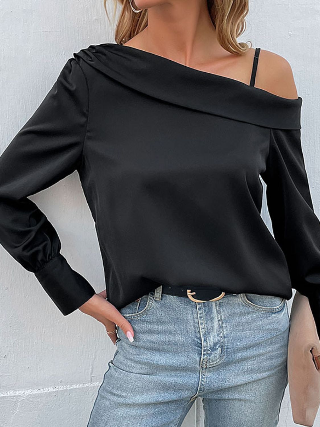 Casual Cold-Shoulder Long Sleeve Top
