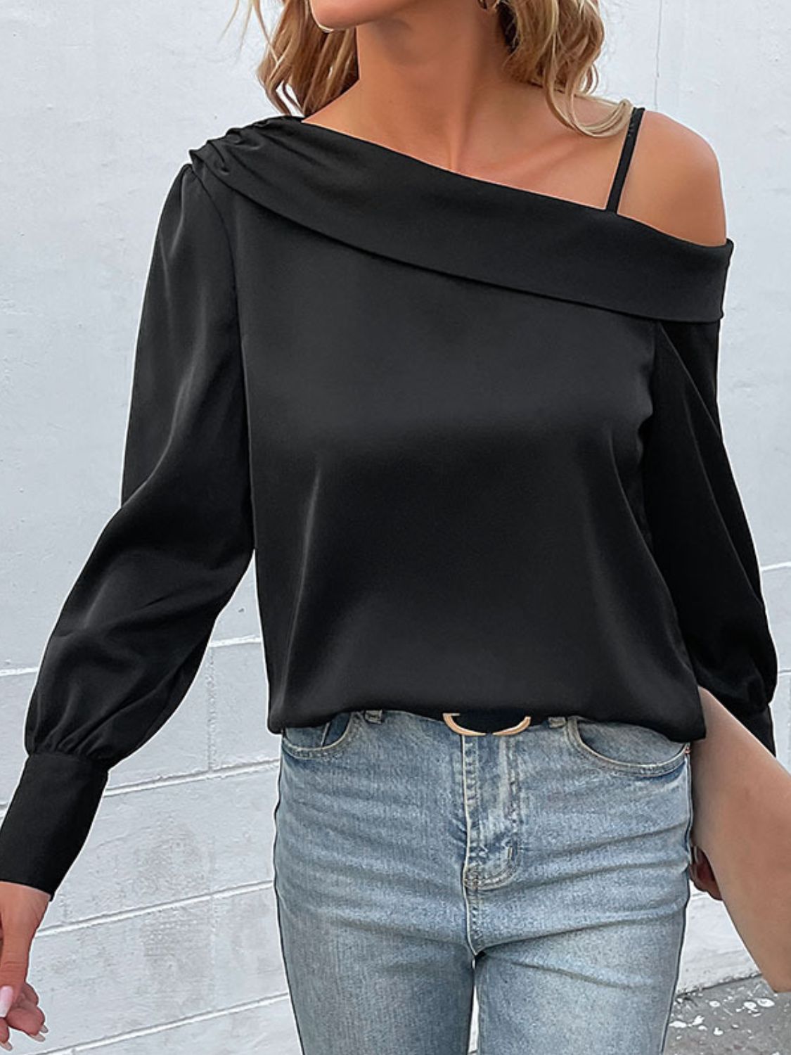 Casual Cold-Shoulder Long Sleeve Top