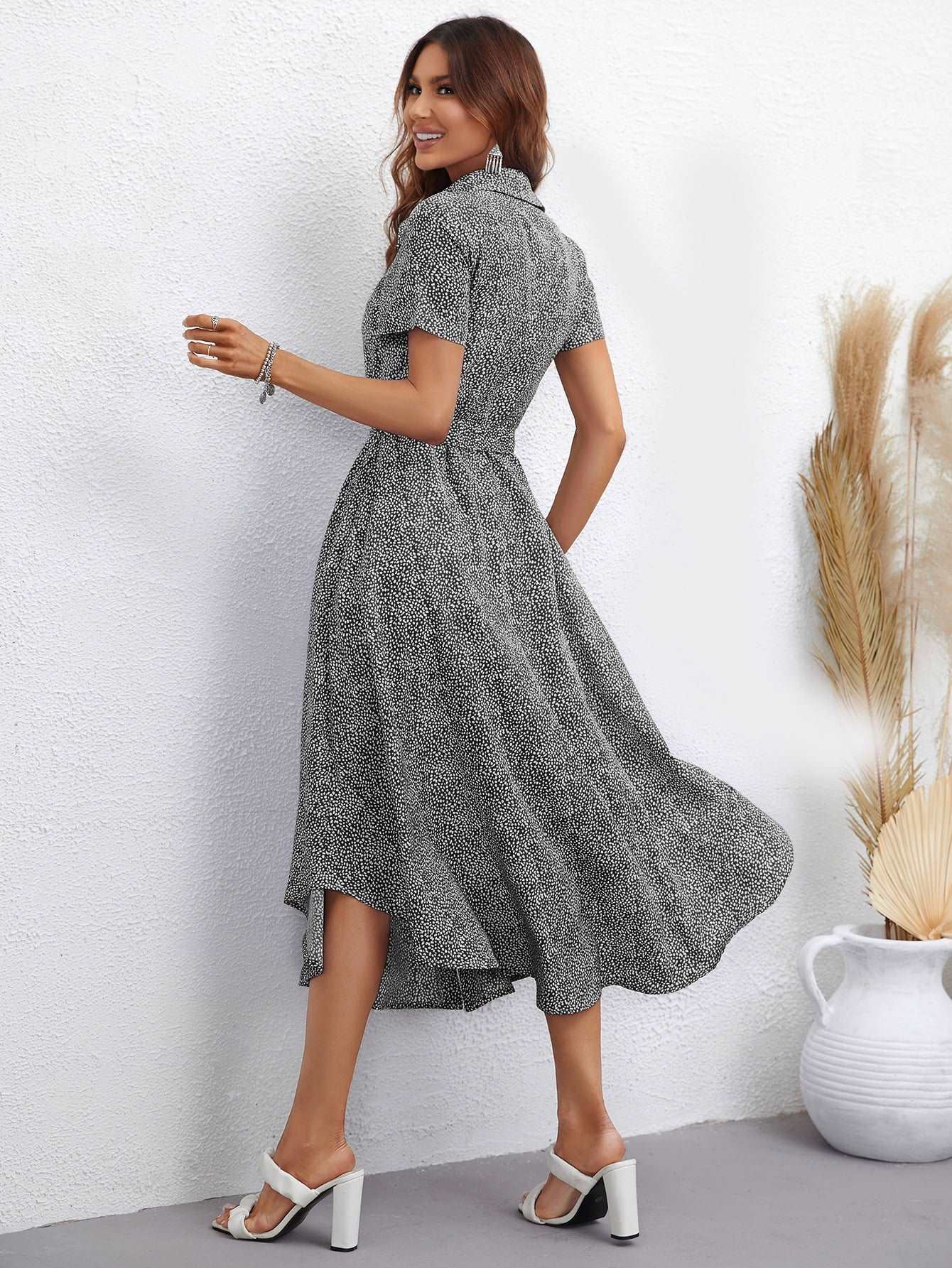 Chic Printed Short Sleeve Collared Midi Dress