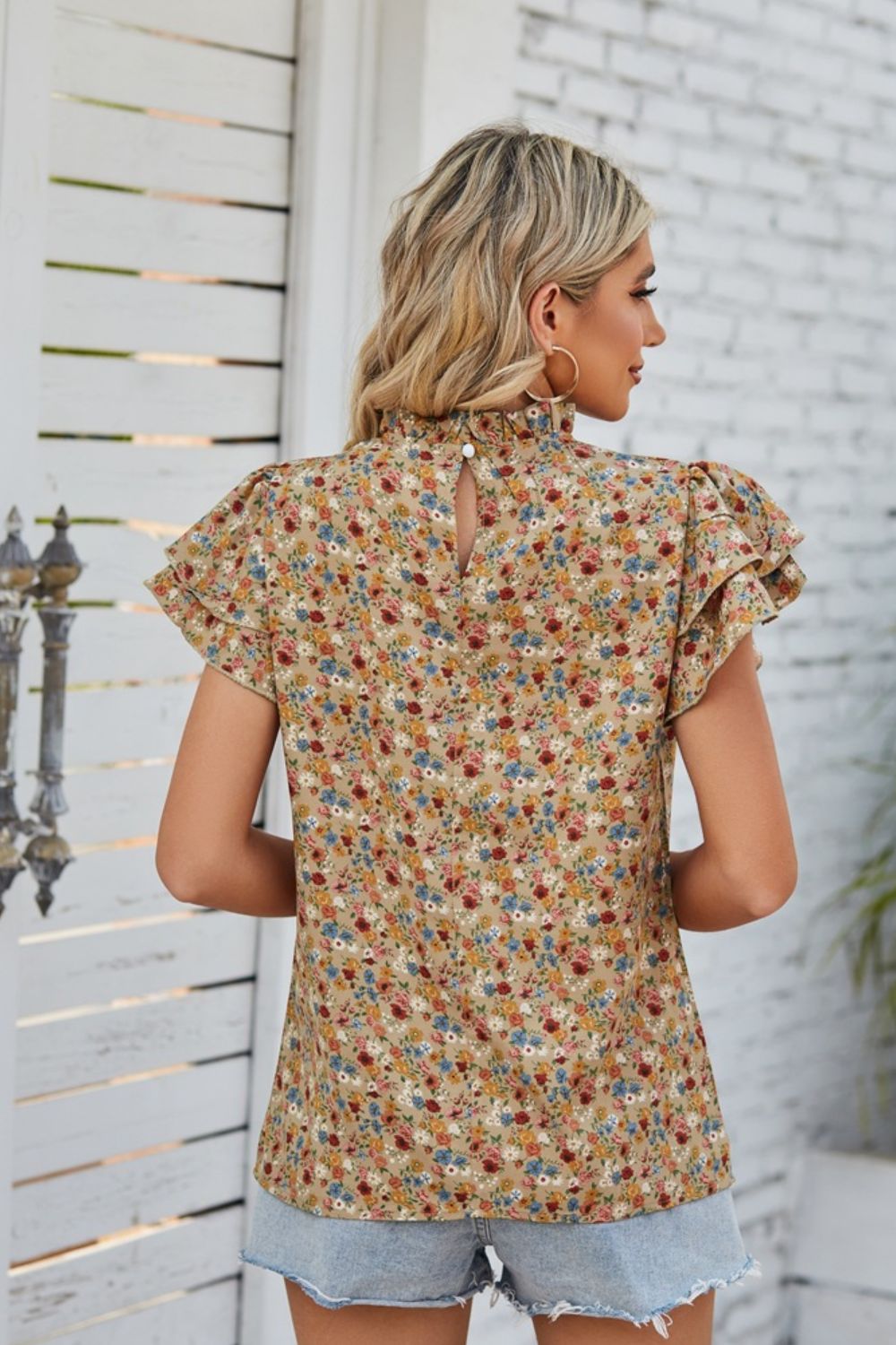 Floral Flutter-Sleeved Blouse with Ruffle Collar