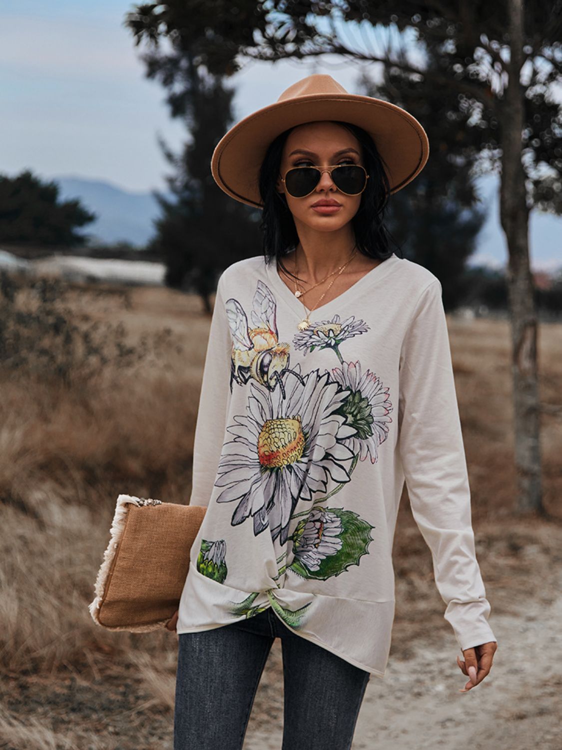 Floral Print Twisted V-Neck Long Sleeve Women's Tee Beige