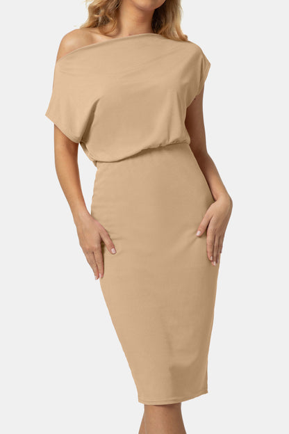 Sleek Boatneck Knee-Length Dress Sand