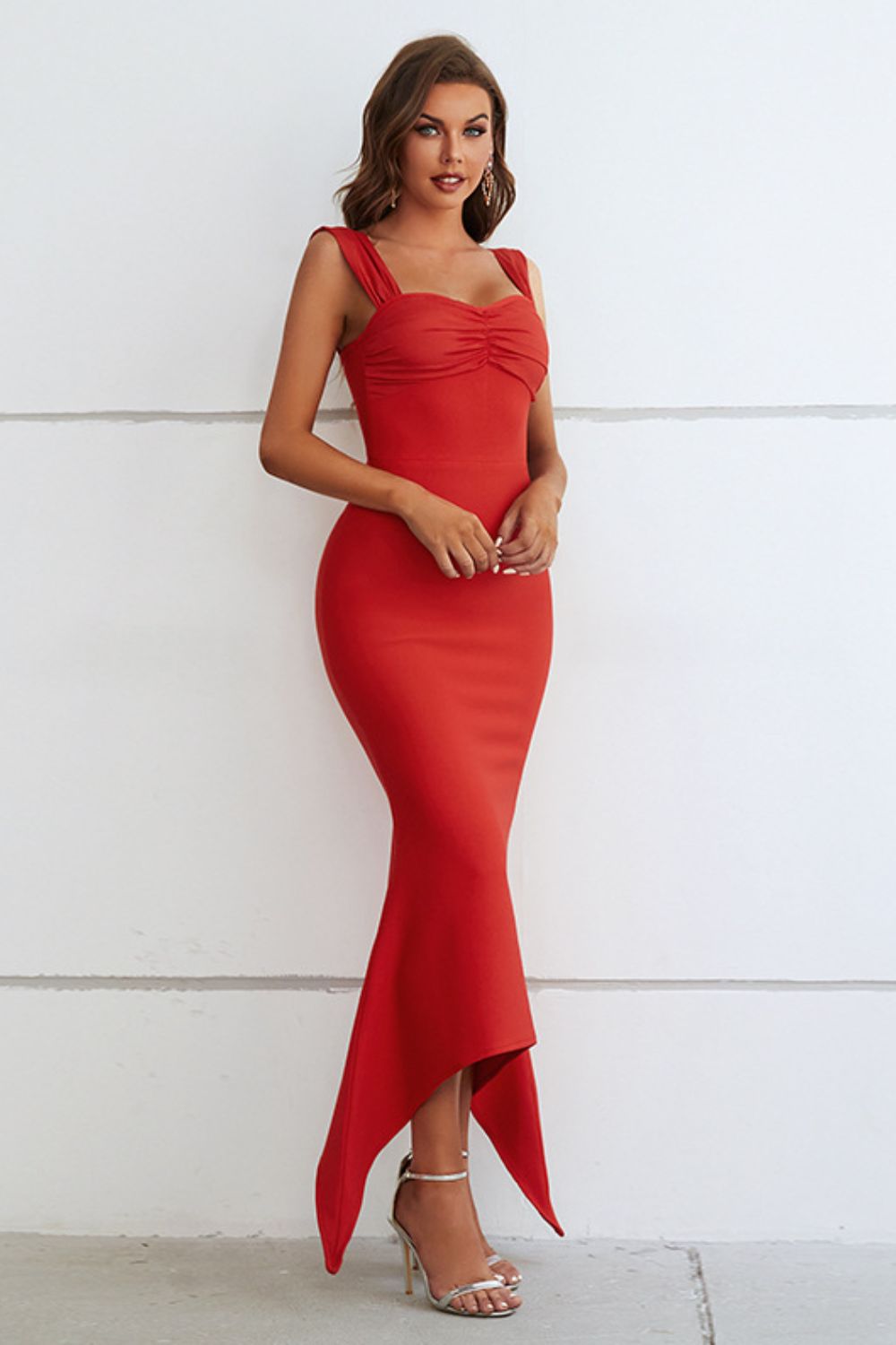 Stunning Ruched Sweetheart Neck Hem Detail Bodycon Dress