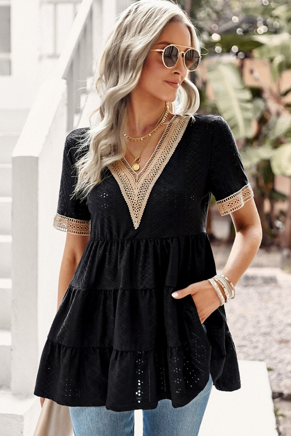 Stylish Contrast Short Sleeve Tiered Blouse for Women Black
