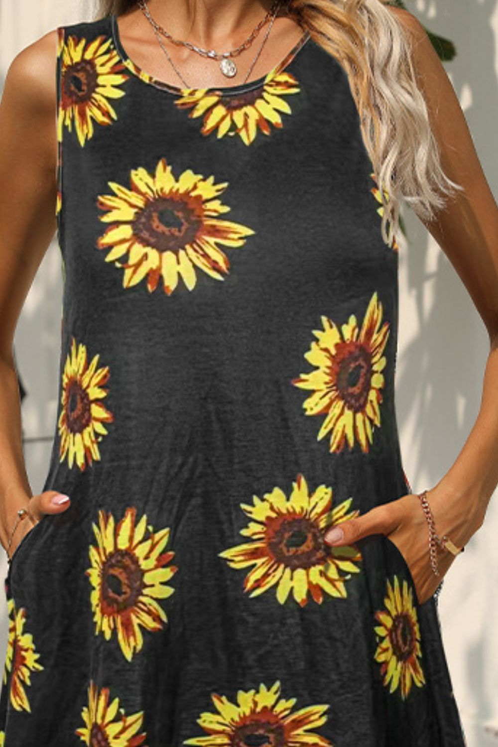 Stylish Printed Round Neck Sleeveless Dress with Pockets