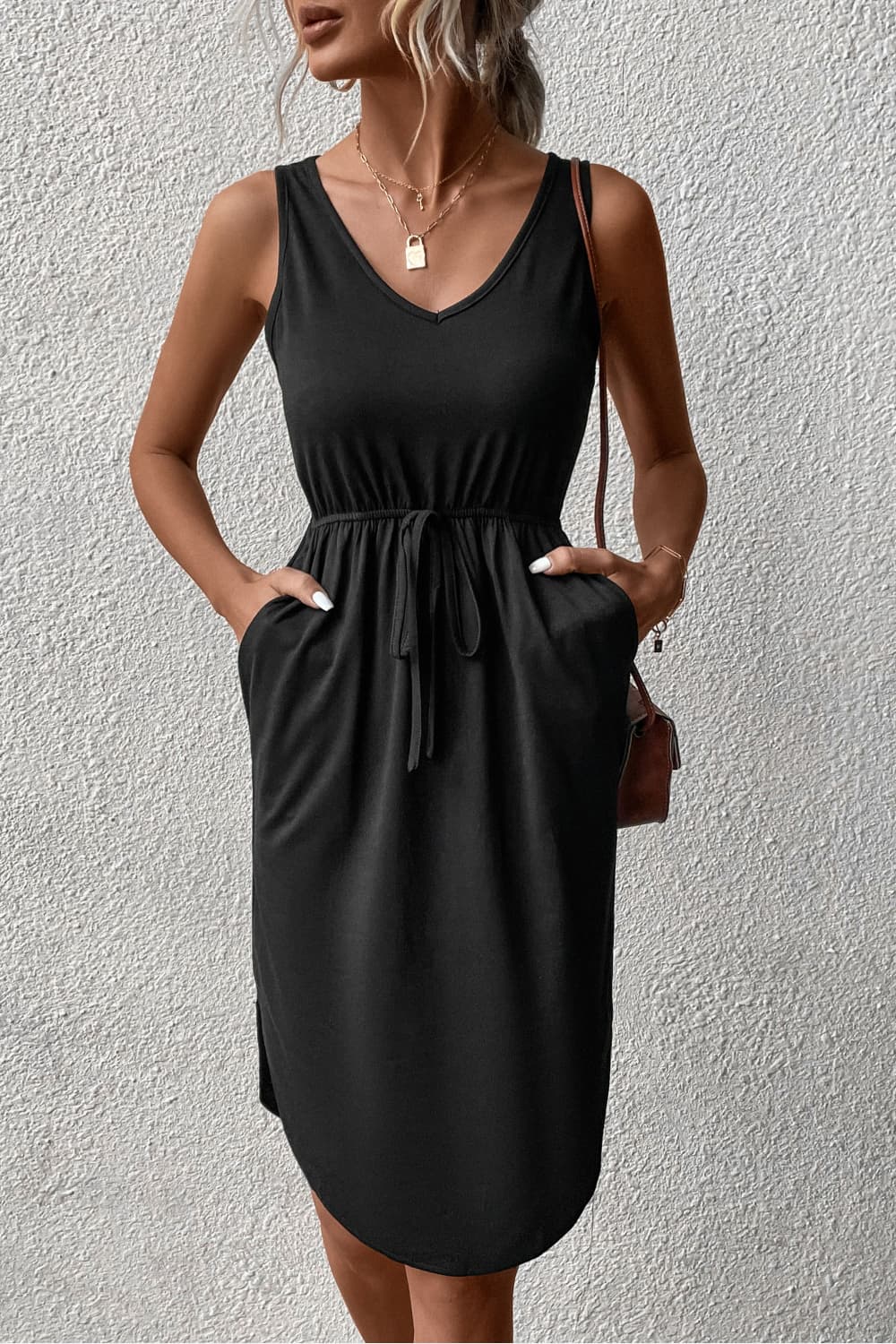 Stylish V-Neck Curved Hem Sleeveless Dress Black