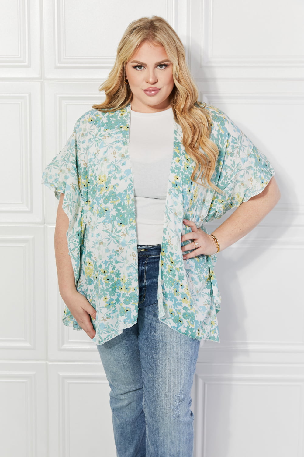 Women's Fields of Poppy Floral Kimono in Green Light Green One Size