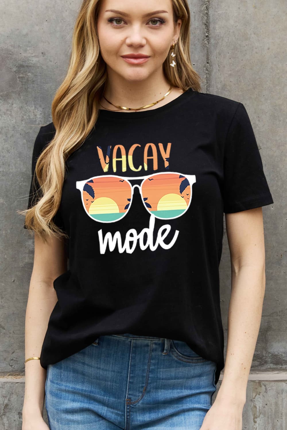 Women's Full Size Vacay Mode Tee Black