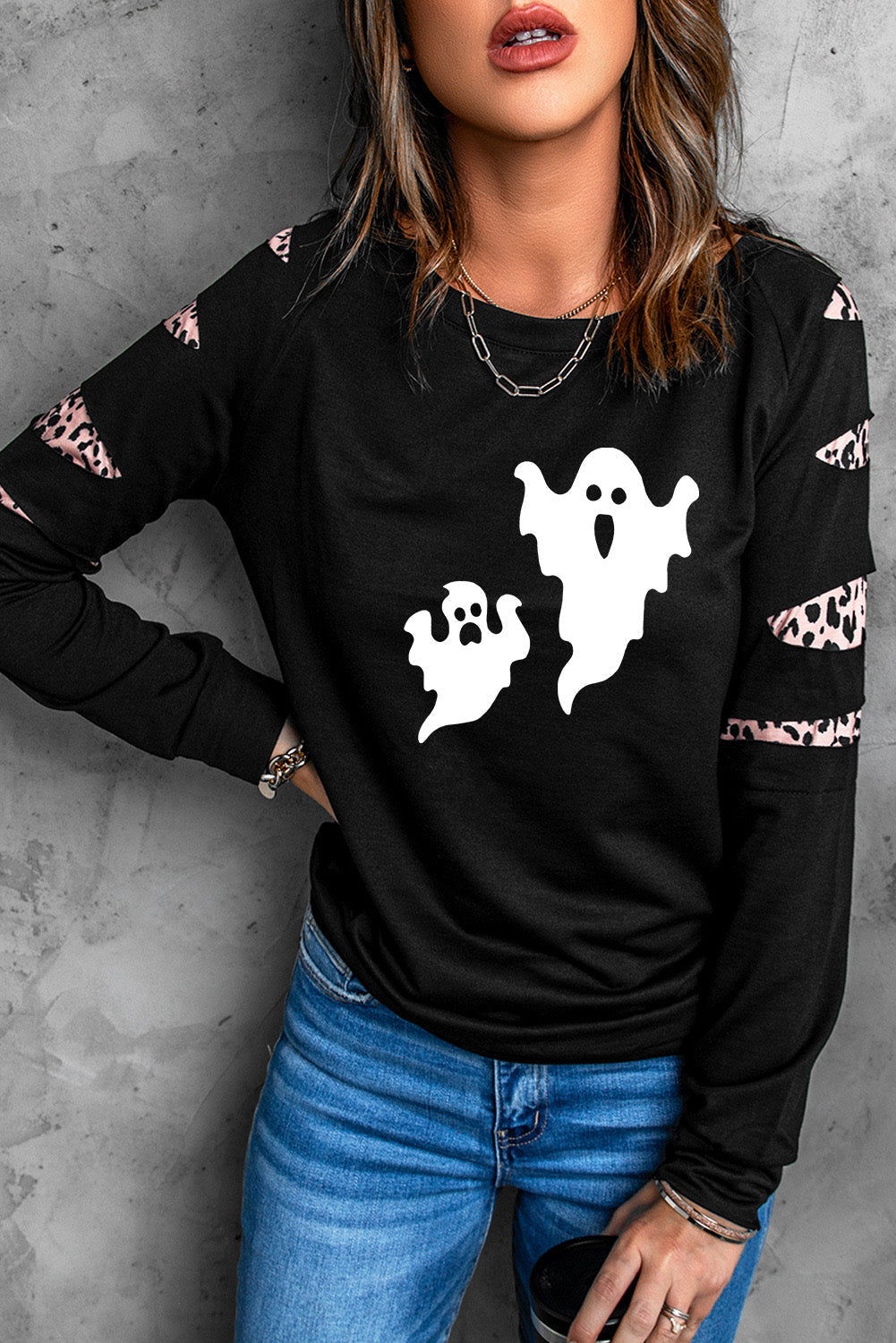 Women's Ghost Graphic Round Neck Sweatshirt