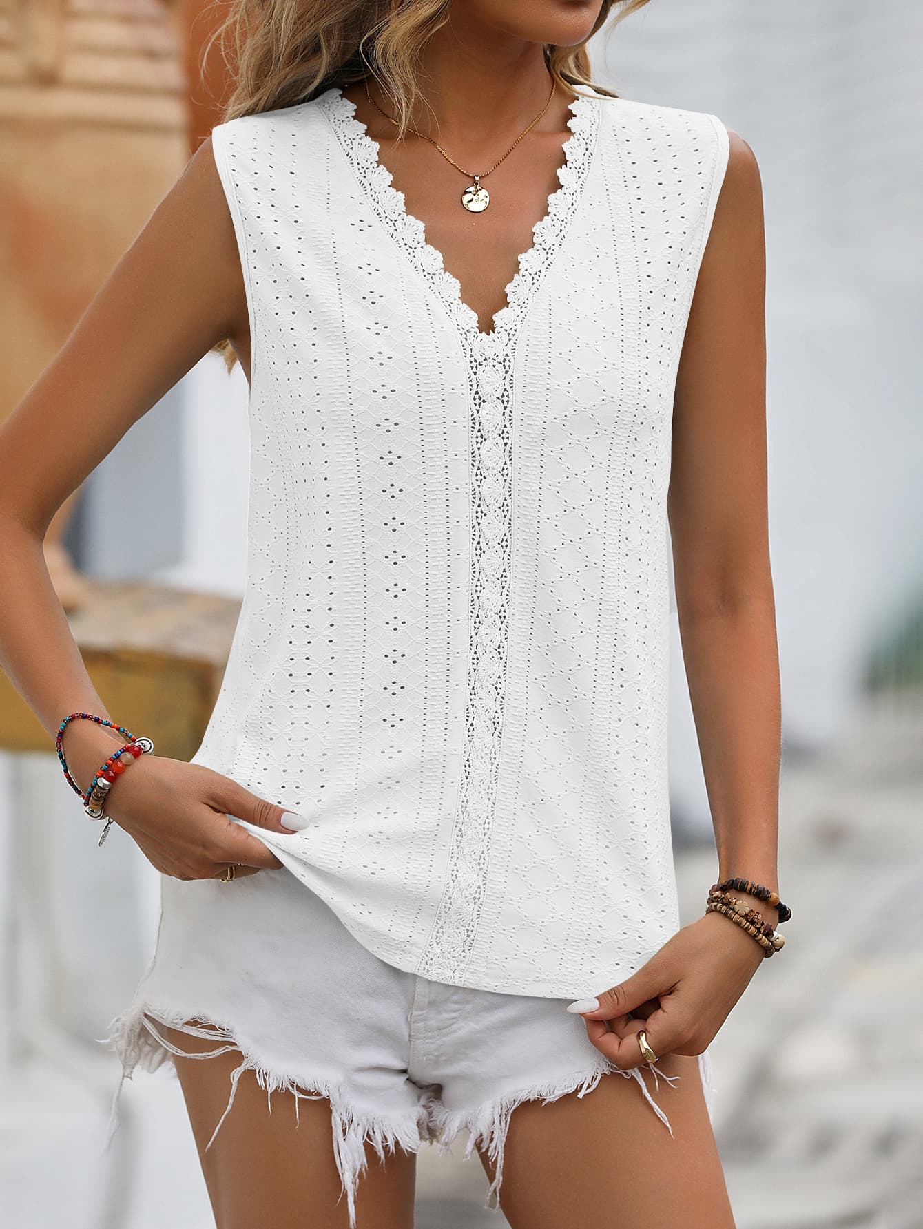 Women's Spliced Lace V-Neck Sleeveless Tank