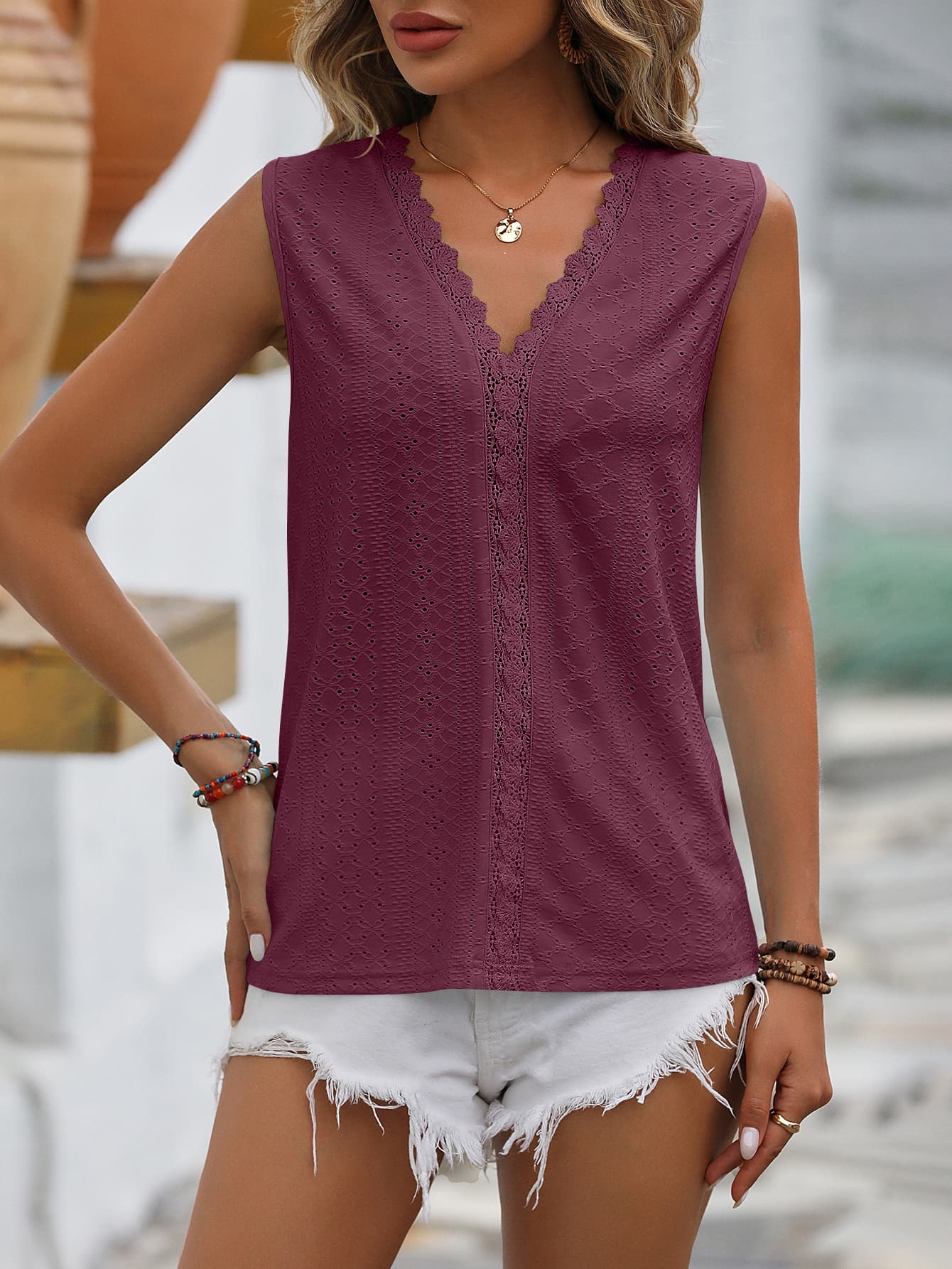 Women's Spliced Lace V-Neck Sleeveless Tank Plum