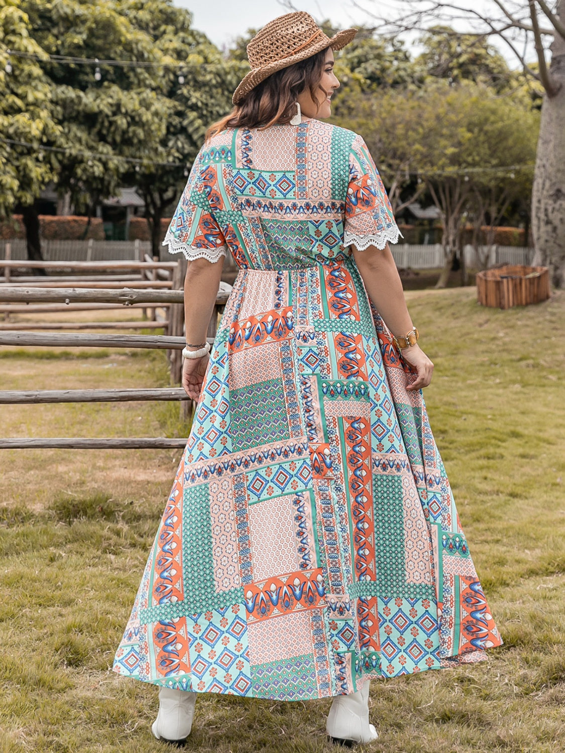 Back-to-School Plus Size Printed Midi Dress with Lace Detail