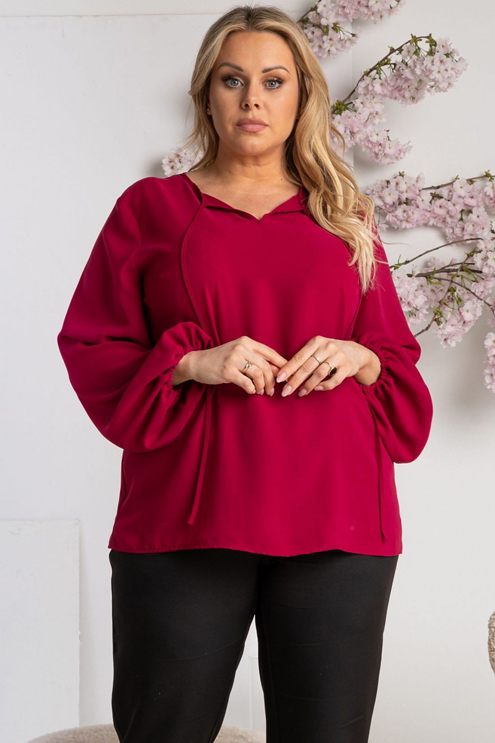 Plus Size Contrast Collar Blouse red