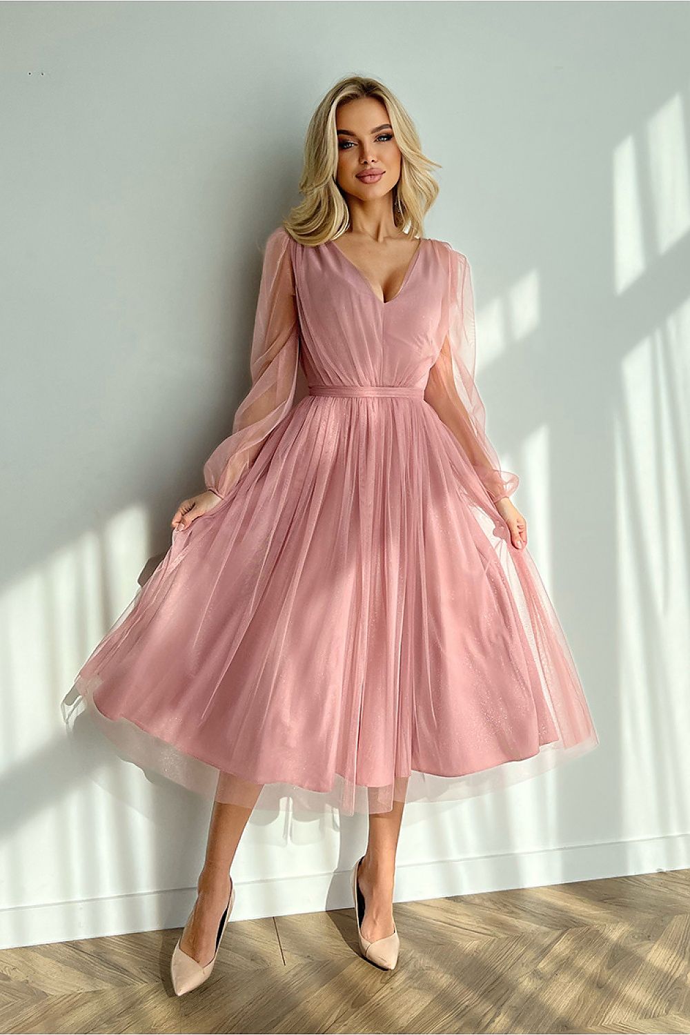 Elegant Layered Midi Dress with Brocade Mesh pink