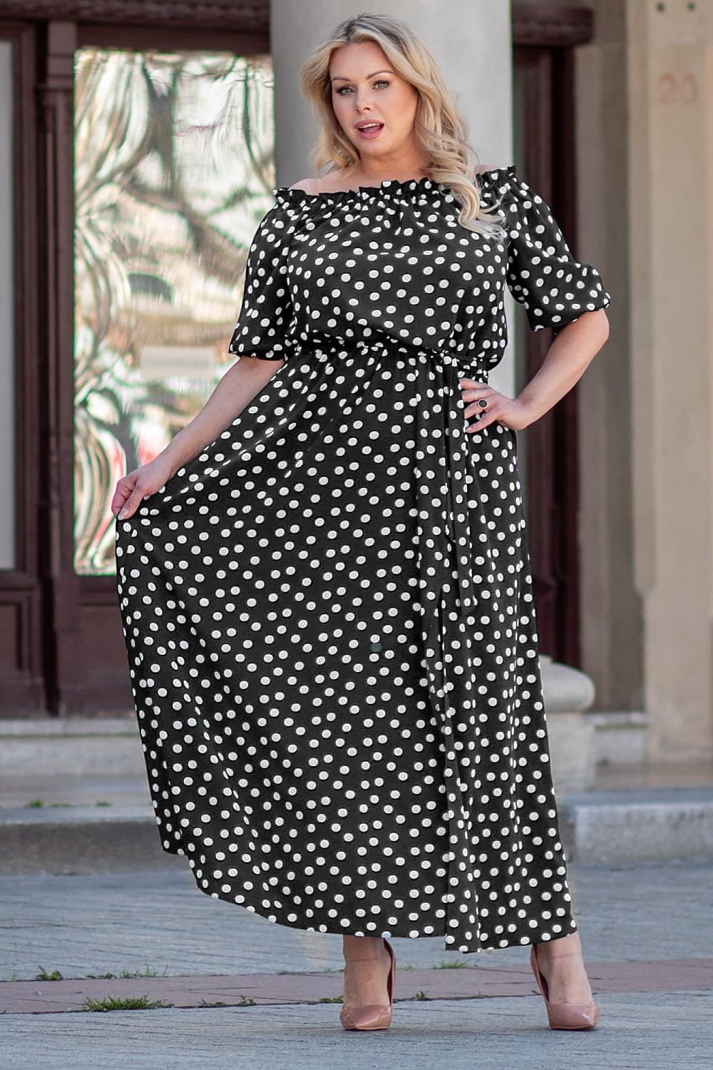 Plus Size Maxi Dress with Slit black