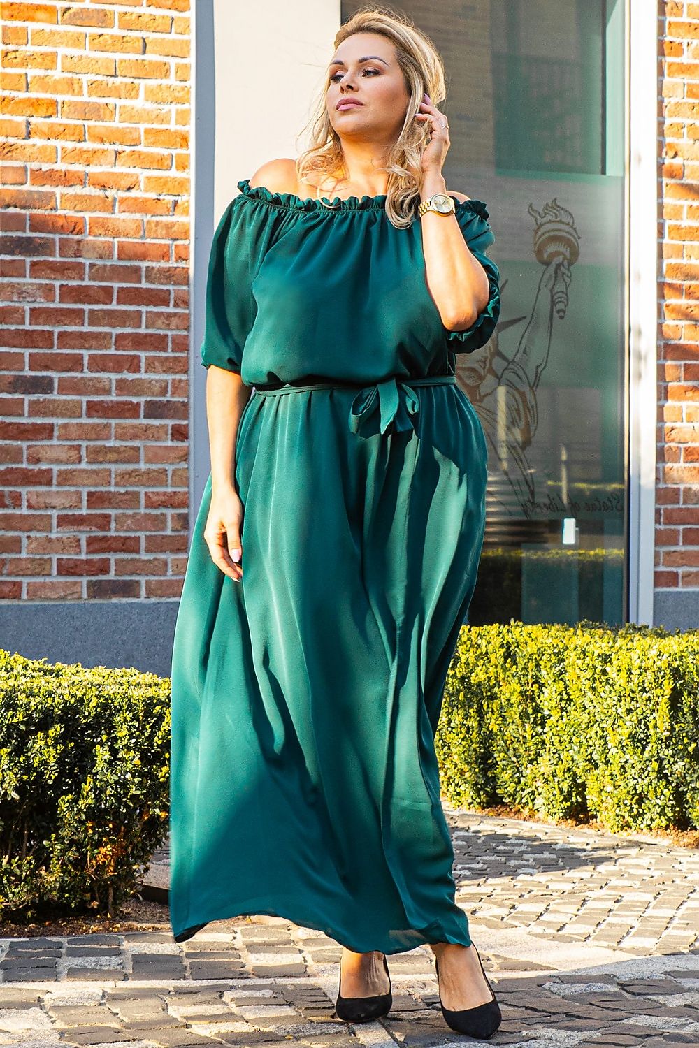 Plus Size Maxi Dress with Slit green