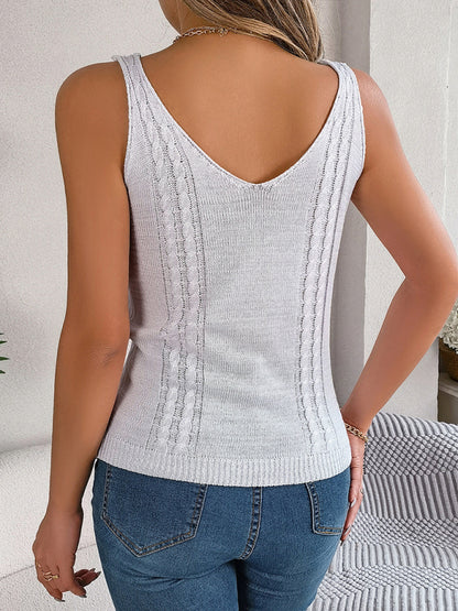 New casual solid color V-neck hollow top vacation sweater