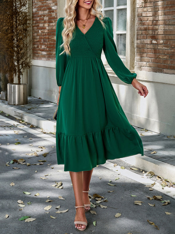 V-neck elegant dress with solid color Green